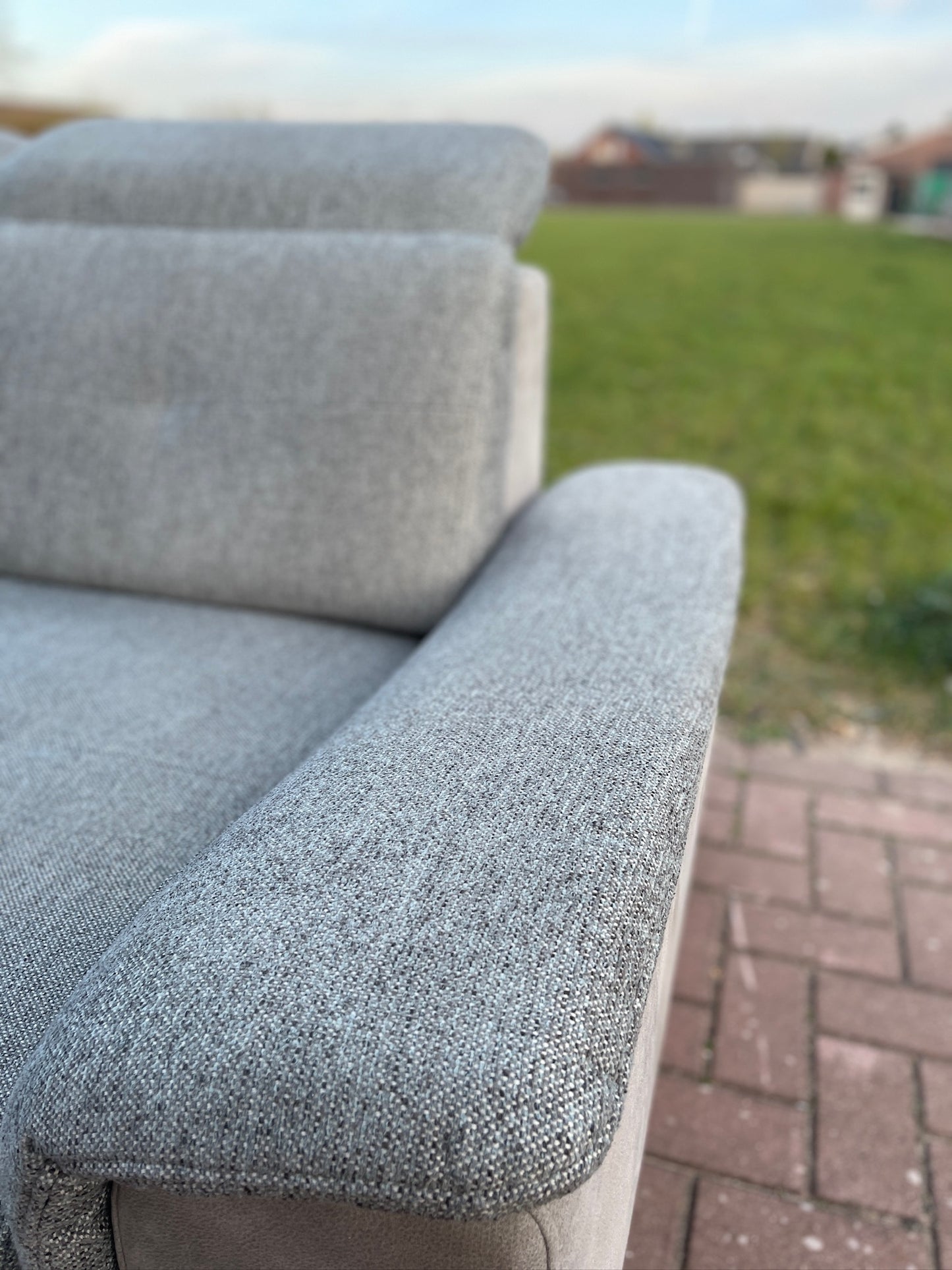 GRATIS LEVERING HEEL BENELUX + DACH Moderne Grijs Stoffen Hoekbank + Slaapfunctie