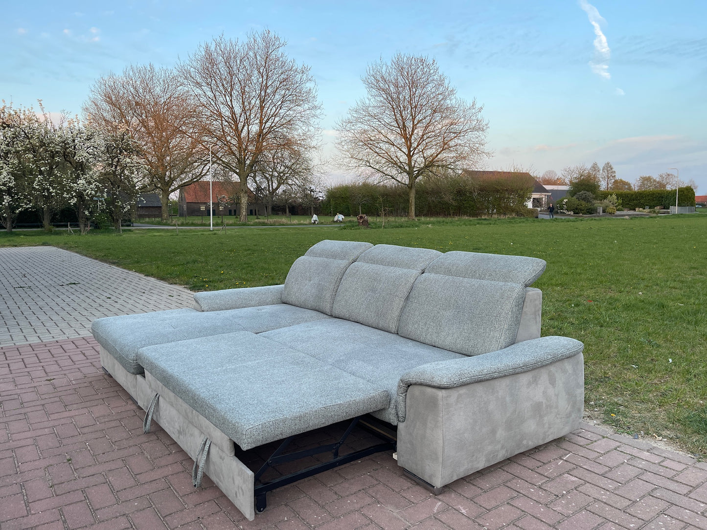GRATIS LEVERING HEEL BENELUX + DACH Moderne Grijs Stoffen Hoekbank + Slaapfunctie