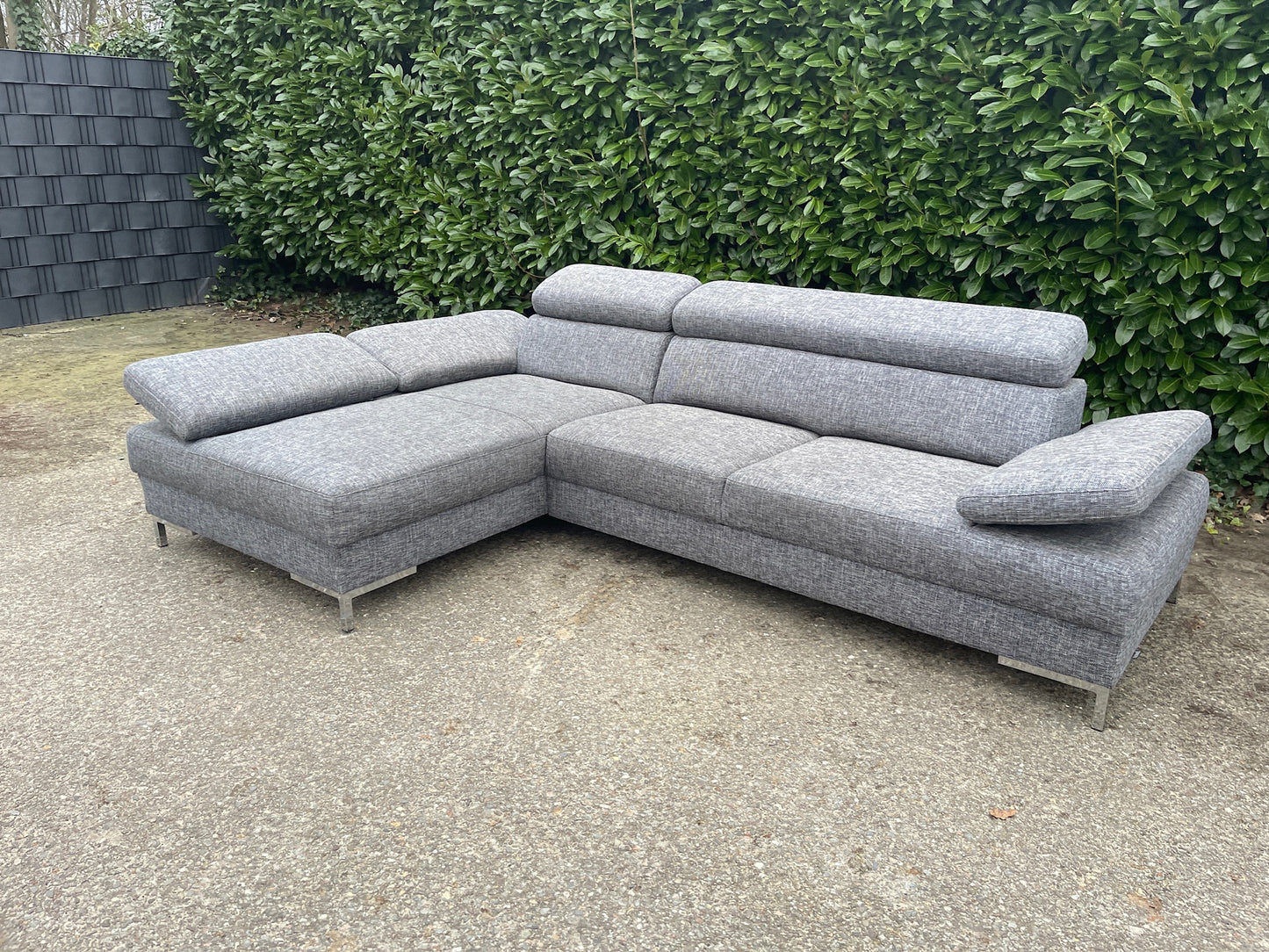 GRATIS LEVERING HEEL BENELUX + DACH Montel Grijs Stoffen Hoekbank