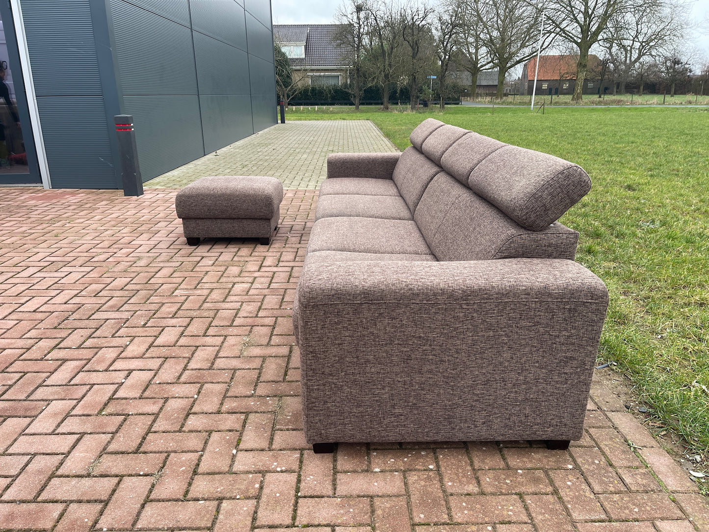 Grote Bruine 4-Zits Hoekbank met Hocker – Ruim Familie Comfort – Gratis Levering