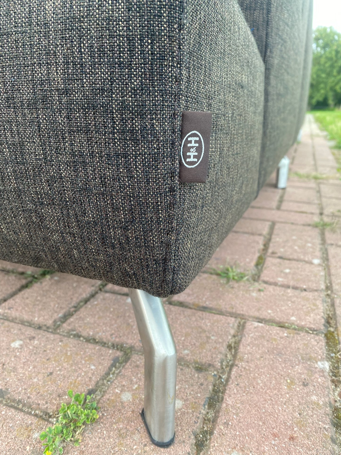 GRATIS LEVERING HEEL BENELUX + DACH Henders & Hazel Donkerbruine Stoffen Hoekbank