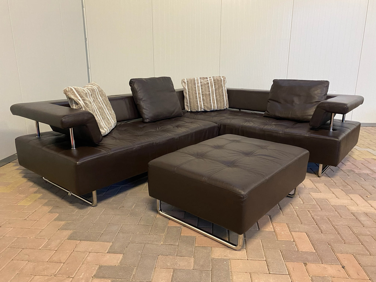 GRATIS LEVERING HEEL BENELUX + DACH Montel Bruin Echt Leer Hoekbank met Poef