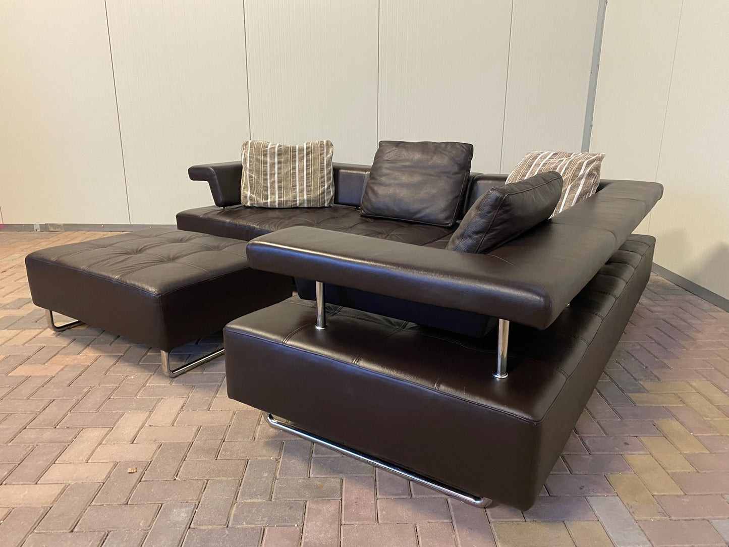 GRATIS LEVERING HEEL BENELUX + DACH Montel Bruin Echt Leer Hoekbank met Poef