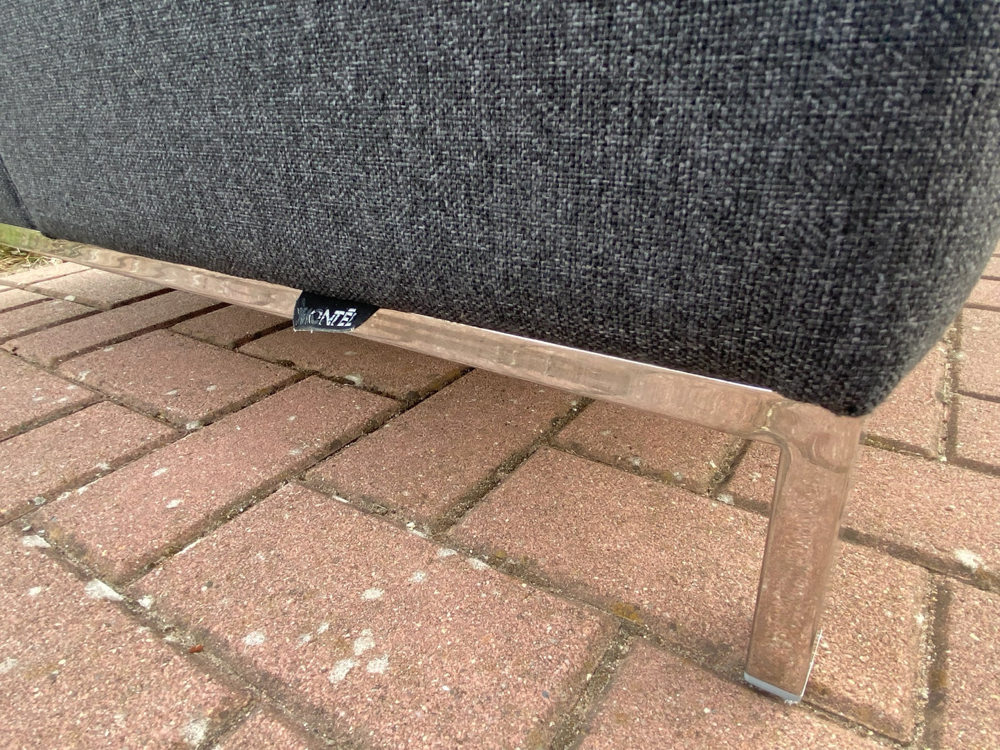 GRATIS LEVERING HEEL BENELUX + DACH Montel Donkergrijs Stoffen Hoekbank