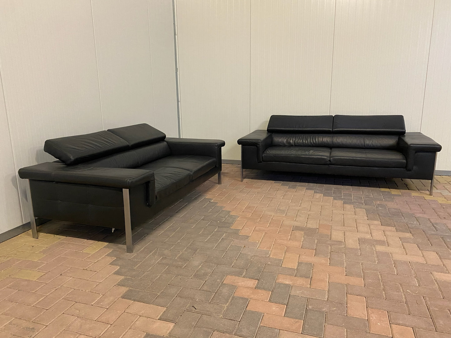 GRATIS LEVERING HEEL BENELUX + DACH Montel Zwart Leer Bankstel 3+2,5 Zits