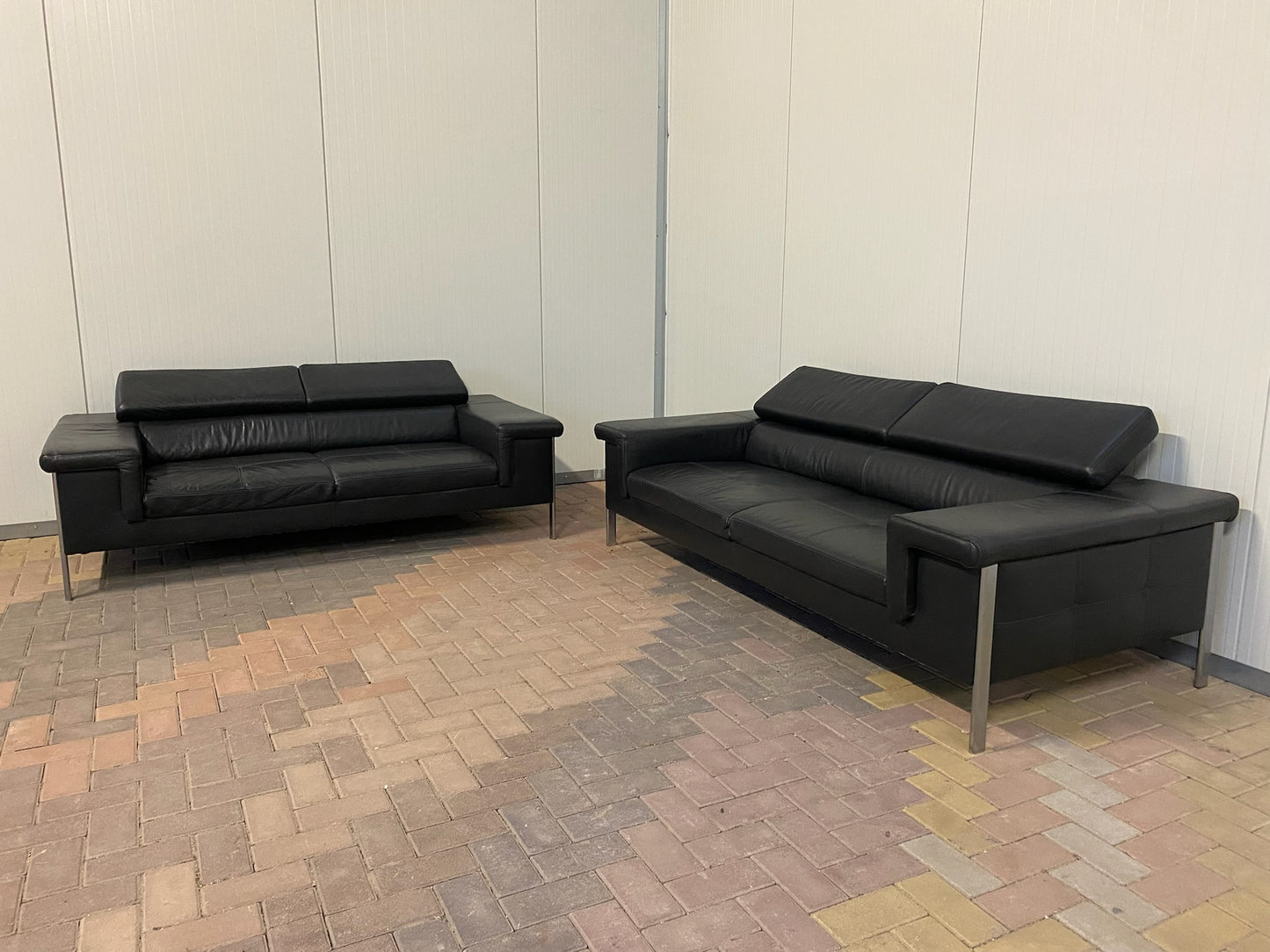 GRATIS LEVERING HEEL BENELUX + DACH Montel Zwart Leer Bankstel 3+2,5 Zits
