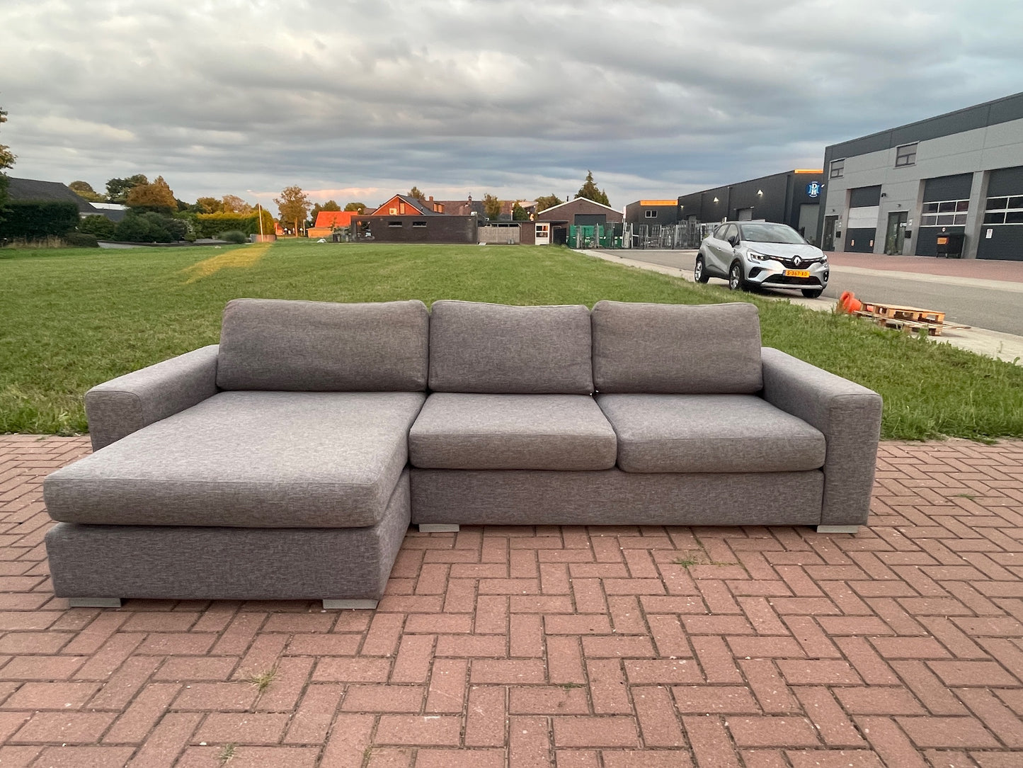 GRATIS LEVERING HEEL BENELUX + DACH N-joy Grijs Stoffen Hoekbank met Lounge Links