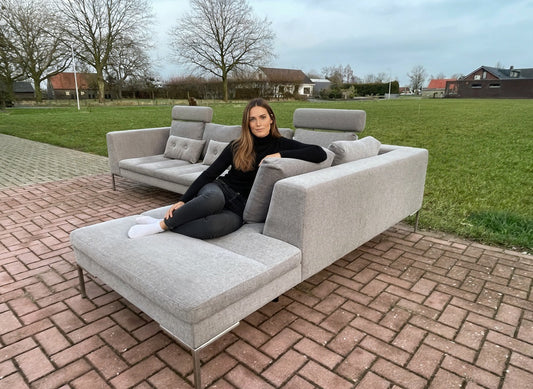 Montèl Tristan Taupe Hoekbank – Diepe Lounge Zit – Tijdloos Modern Design – Gratis Levering