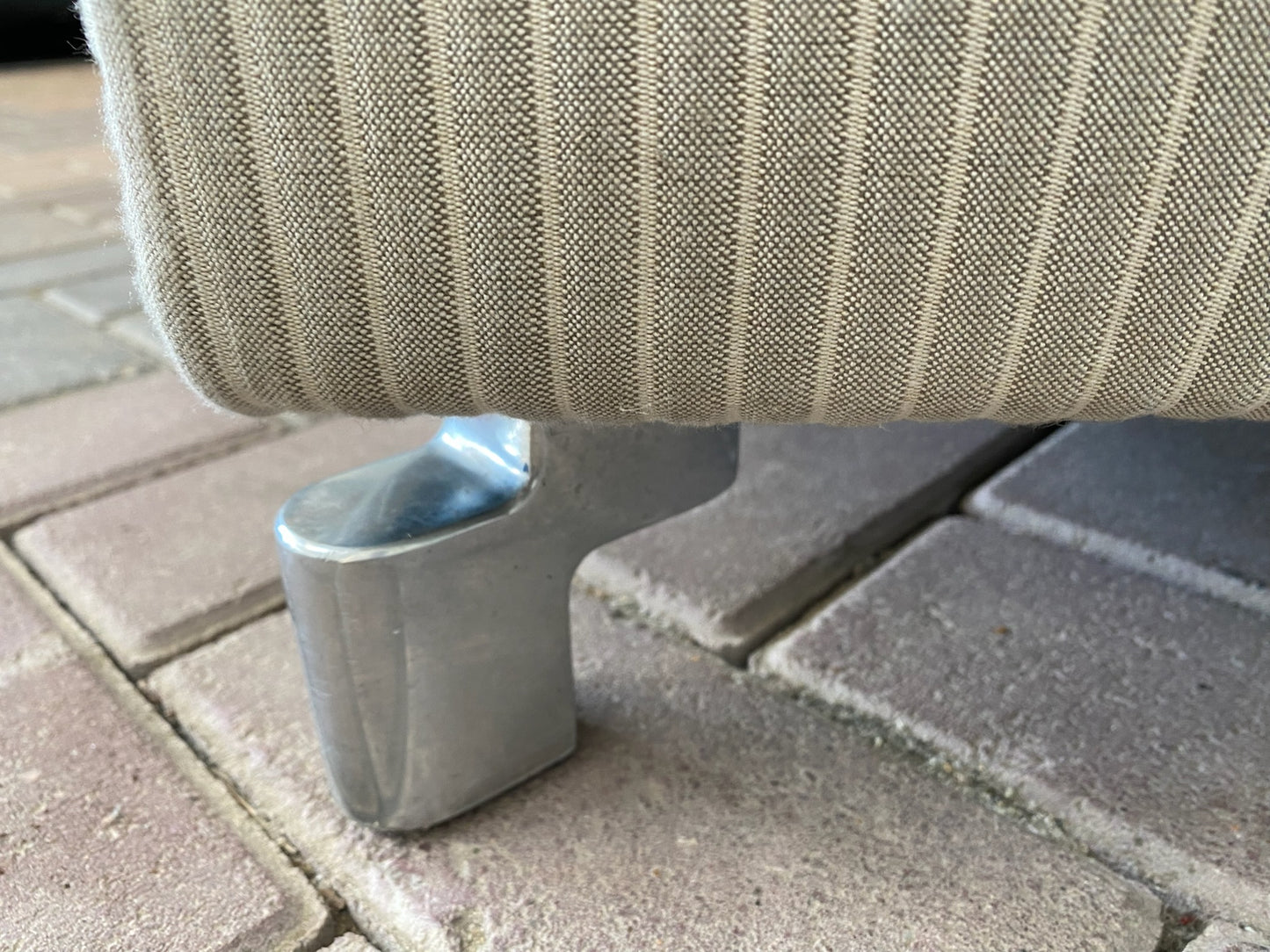 Leolux Faya Lobi Design Hoekbank– Luxe Ribstof–Iconisch Nederlands Design–Gratis Levering