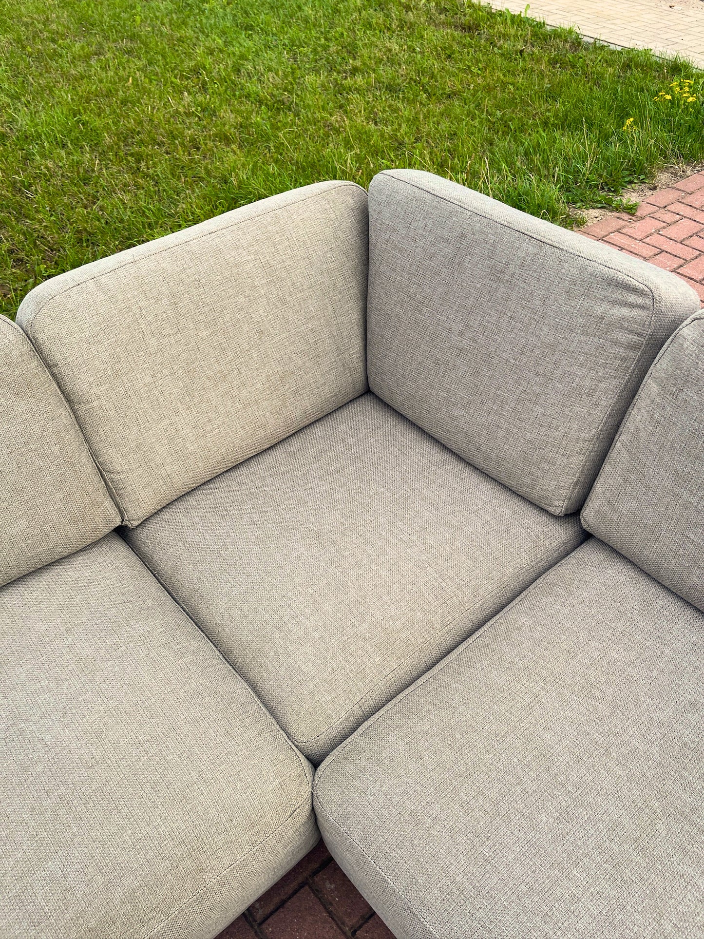 GRATIS LEVERING HEEL BENELUX + DACH Montel U-vormige Stoffen Hoekbank met brede Zitting