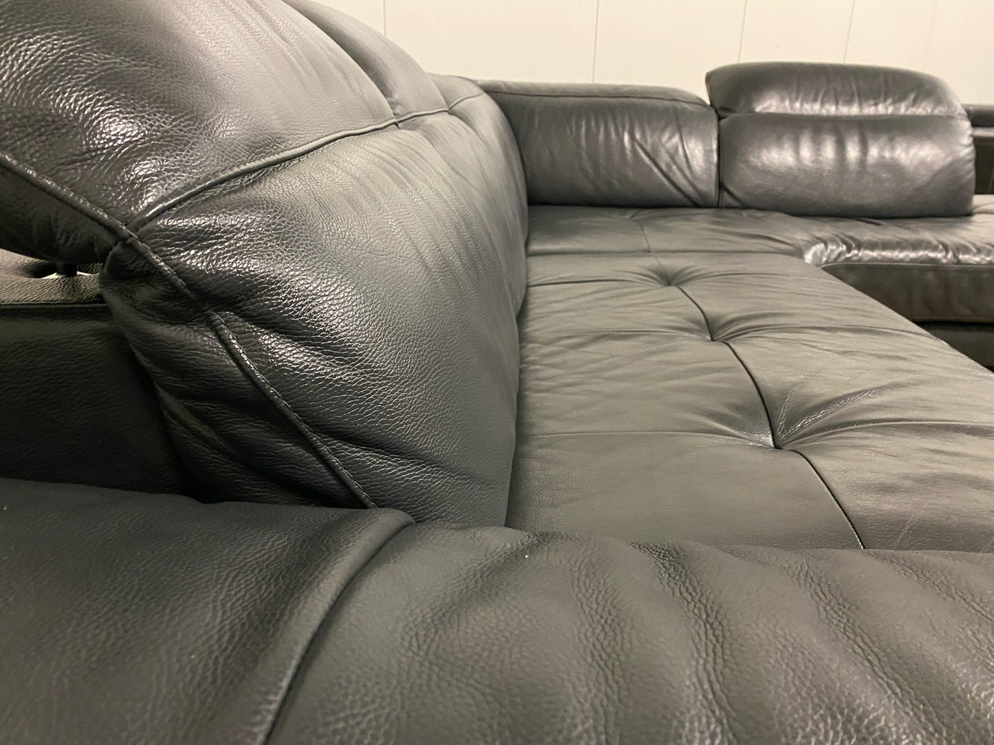 Natuzzi Speranza Leren Hoekbank – Italiaans Design – Luxe Antraciet Echt Leer – Gratis Levering