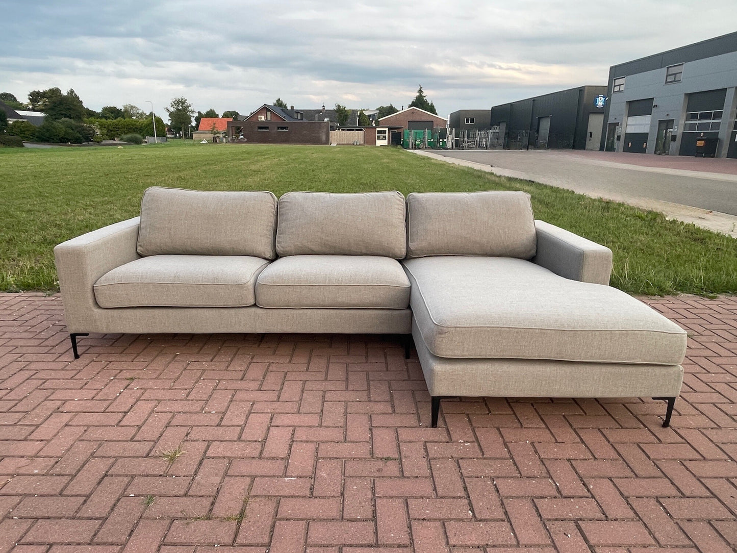 GRATIS LEVERING HEEL BENELUX + DACH Mooie Grijze Stoffen Hoekbank