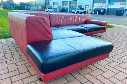 GRATIS LEVERING HEEL BENELUX + DACH Montel Hoekbank Van Echt Leer In Rood En Zwart