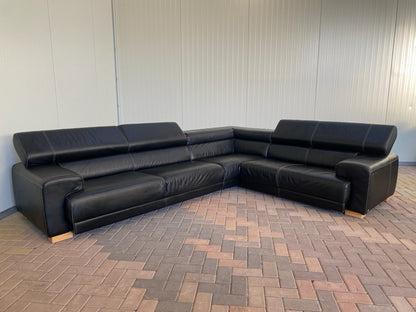 Calia Italia Zwart Leren Hoekbank – Verstelbare Hoofdsteunen – Ultiem Comfort – Gratis Levering NL & BE