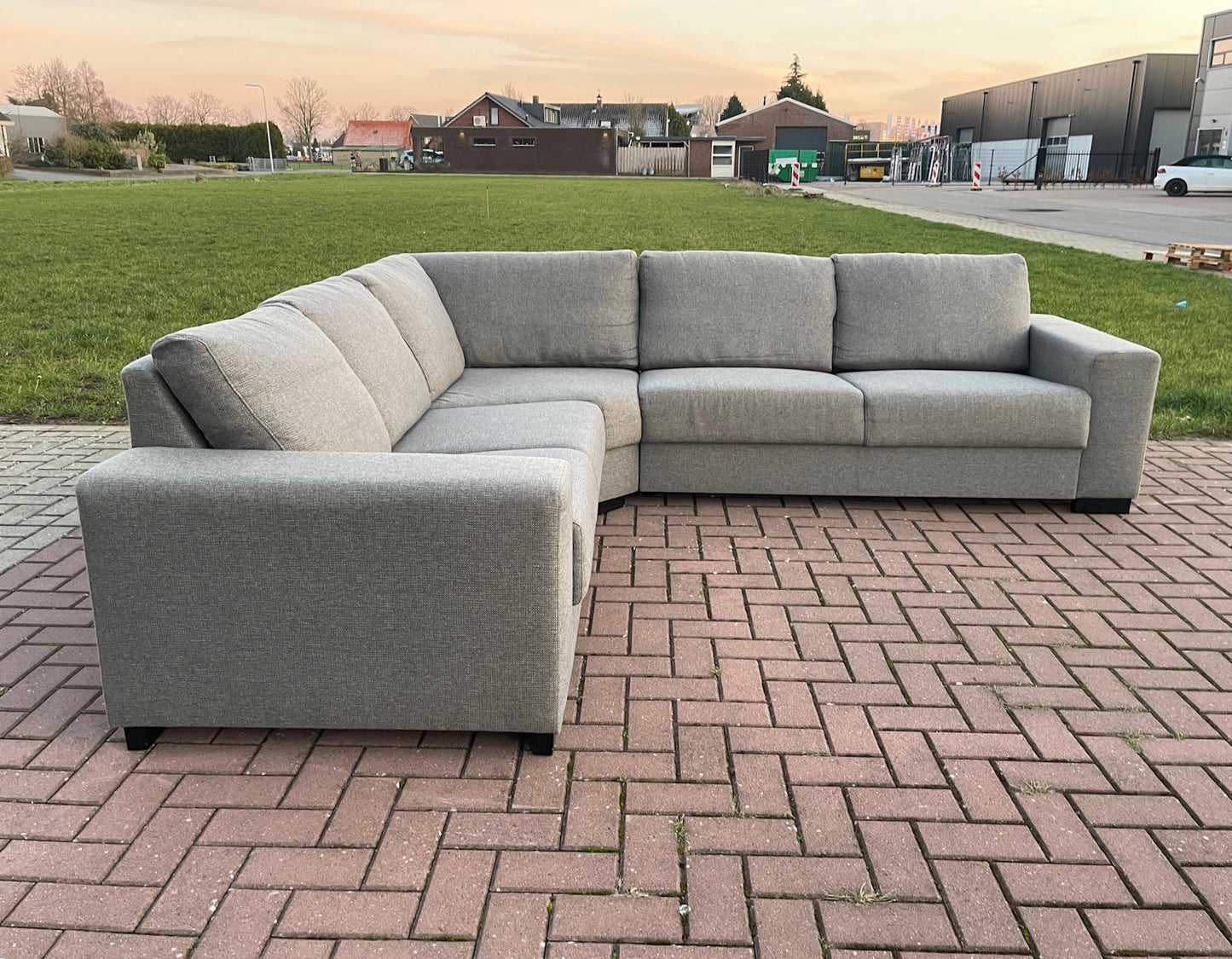 GRATIS LEVERING HEEL BENELUX + DACH Mooie Grijs Stoffen Hoekbank