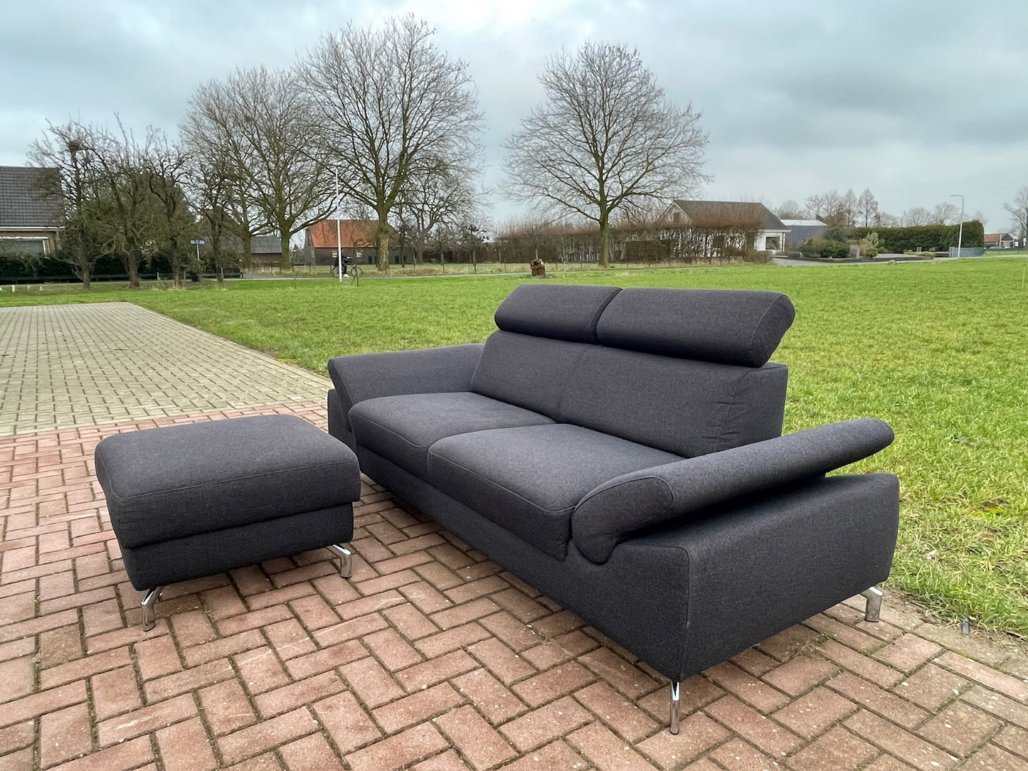GRATIS LEVERING HEEL BENELUX + DACH Montel 3-zits Antraciet Bankstel + Hocker