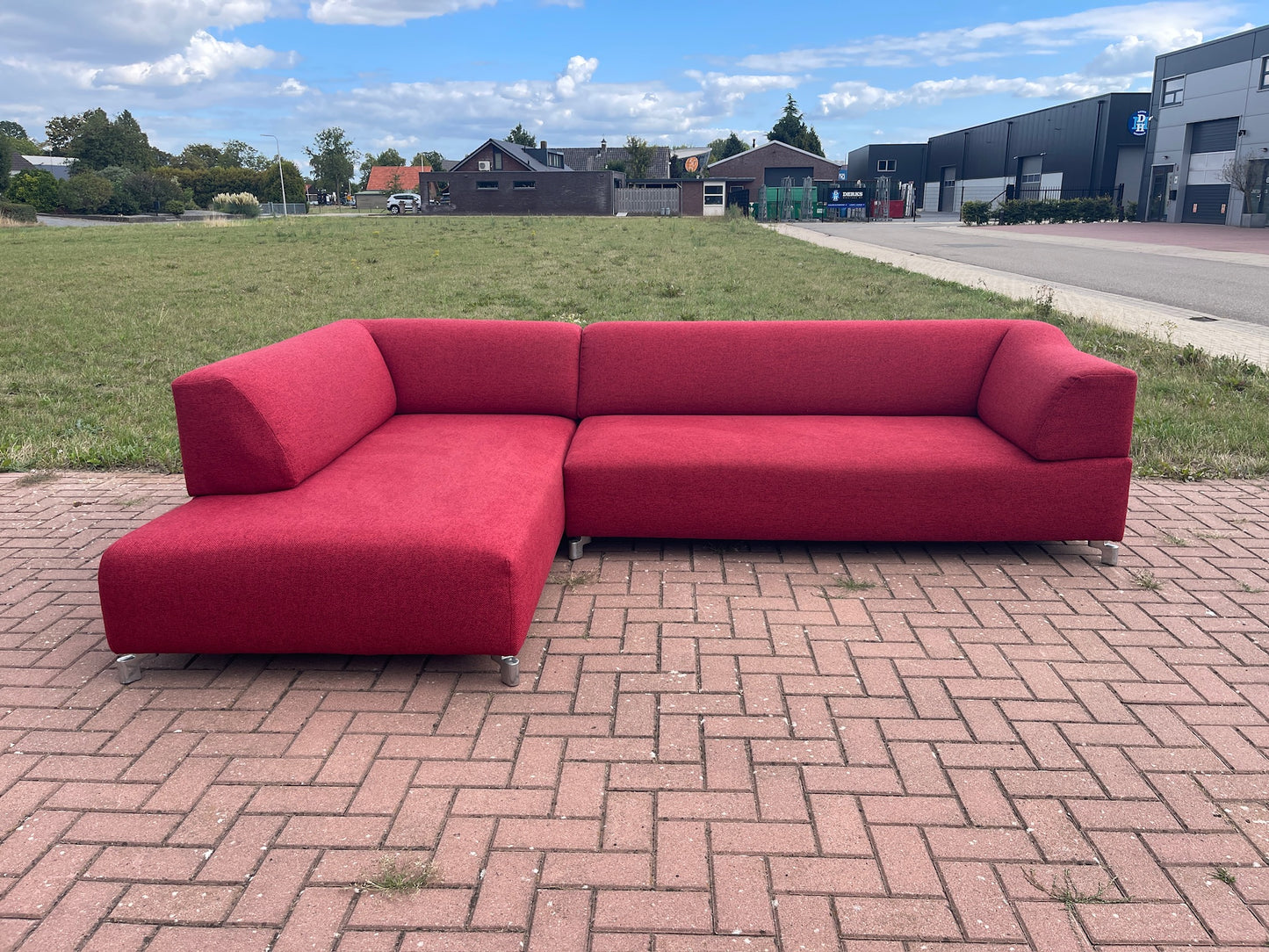 Leolux Faya Lobi hoekbank in het rood– Premium comfort en luxe design-Gratis Levering