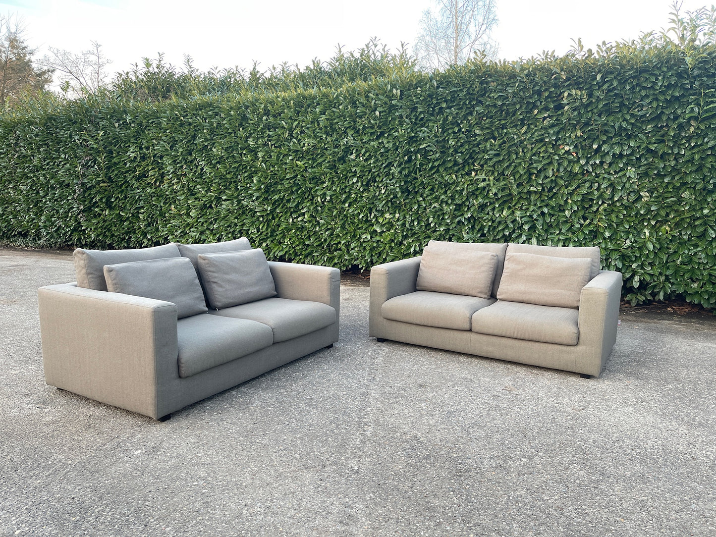 GRATIS LEVERING HEEL BENELUX + DACH Taupe VIP Seats 2x 2,5-zits Stoffen Bankstel