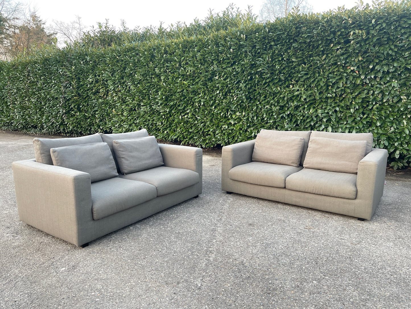 GRATIS LEVERING HEEL BENELUX + DACH Taupe VIP Seats 2x 2,5-zits Stoffen Bankstel