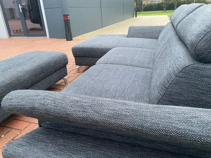 GRATIS LEVERING HEEL BENELUX + DACH Montel Grjs Stoffen Hoekbank + Hocker