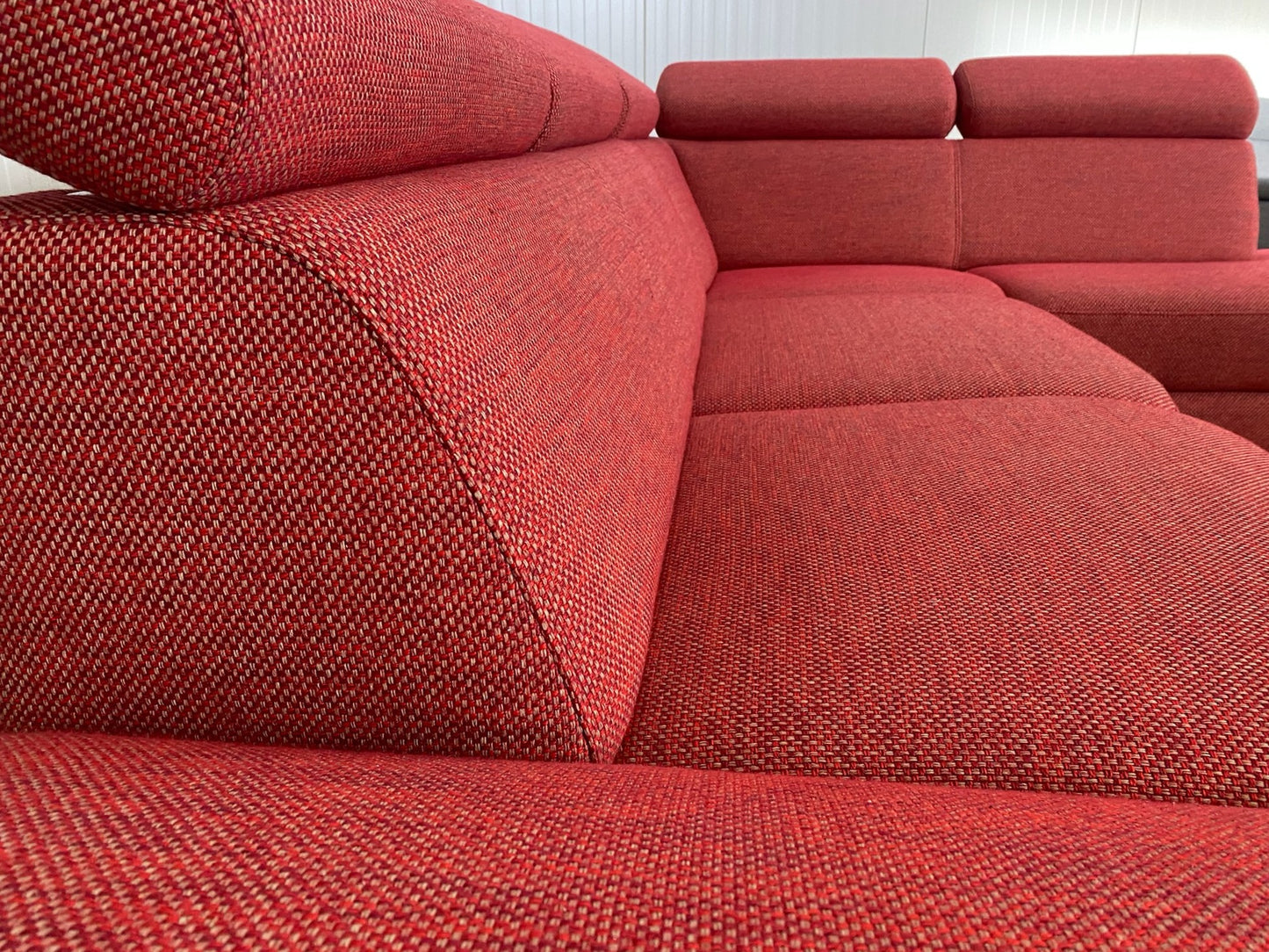 GRATIS LEVERING HEEL BENELUX + DACH Mooi Rode Stoffen Hoekbank