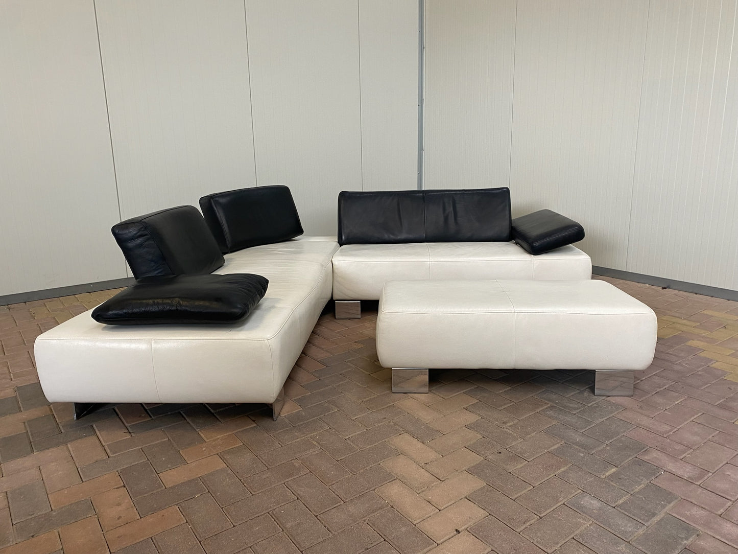 GRATIS LEVERING HEEL BENELUX + DACH Montel Wit Echt Leer Hoekbank + Hocker