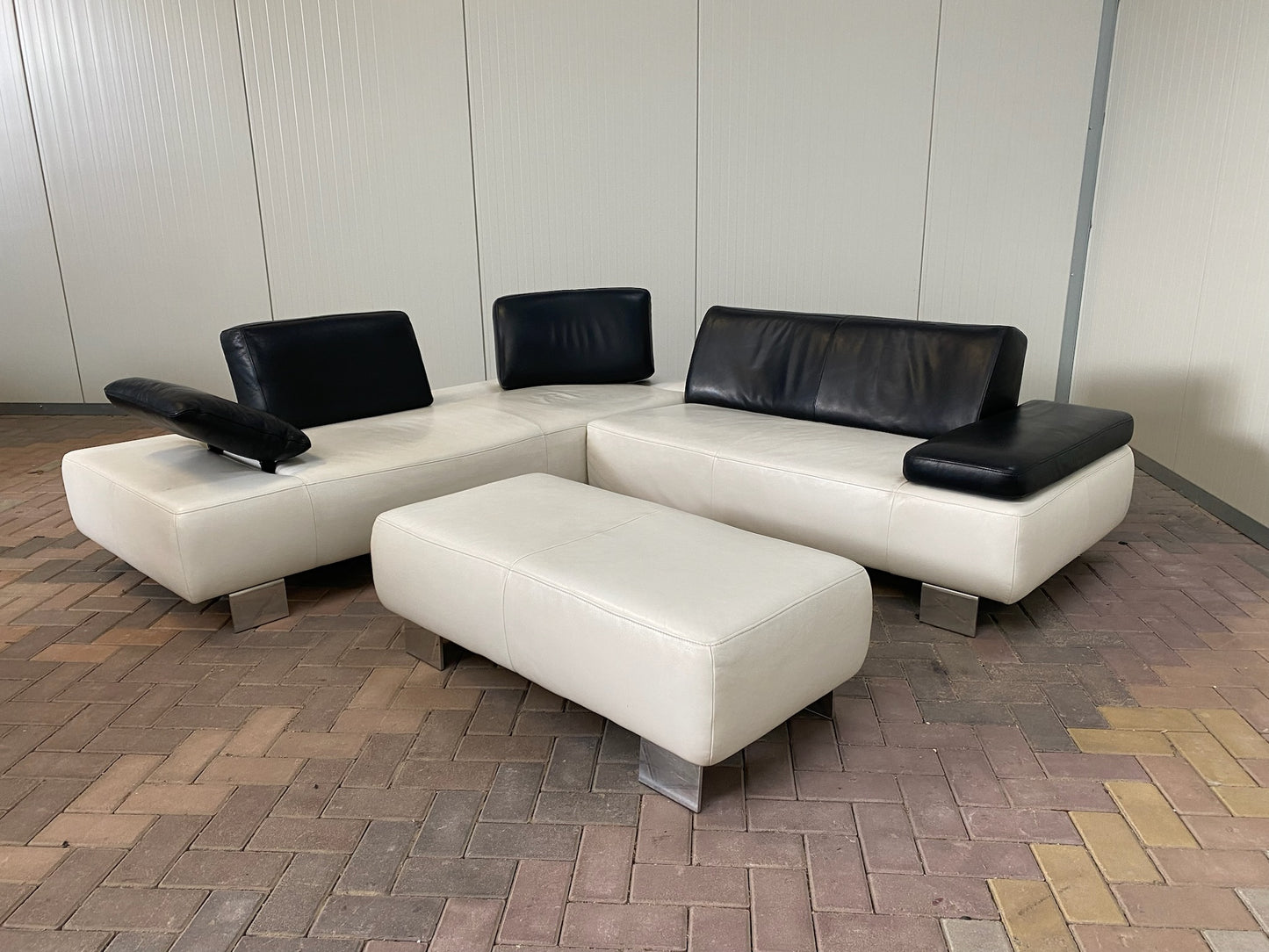 GRATIS LEVERING HEEL BENELUX + DACH Montel Wit Echt Leer Hoekbank + Hocker