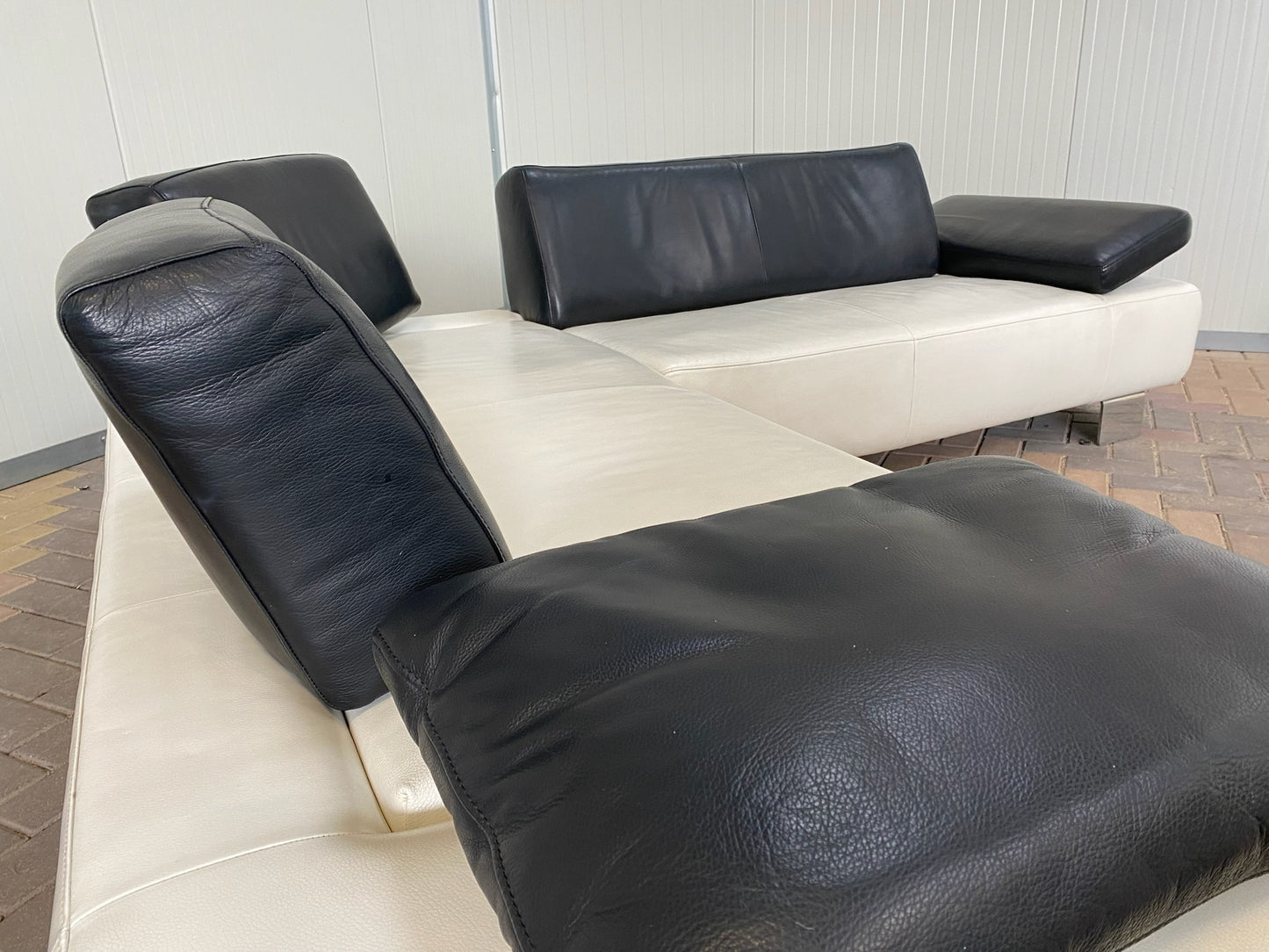 GRATIS LEVERING HEEL BENELUX + DACH Montel Wit Echt Leer Hoekbank + Hocker