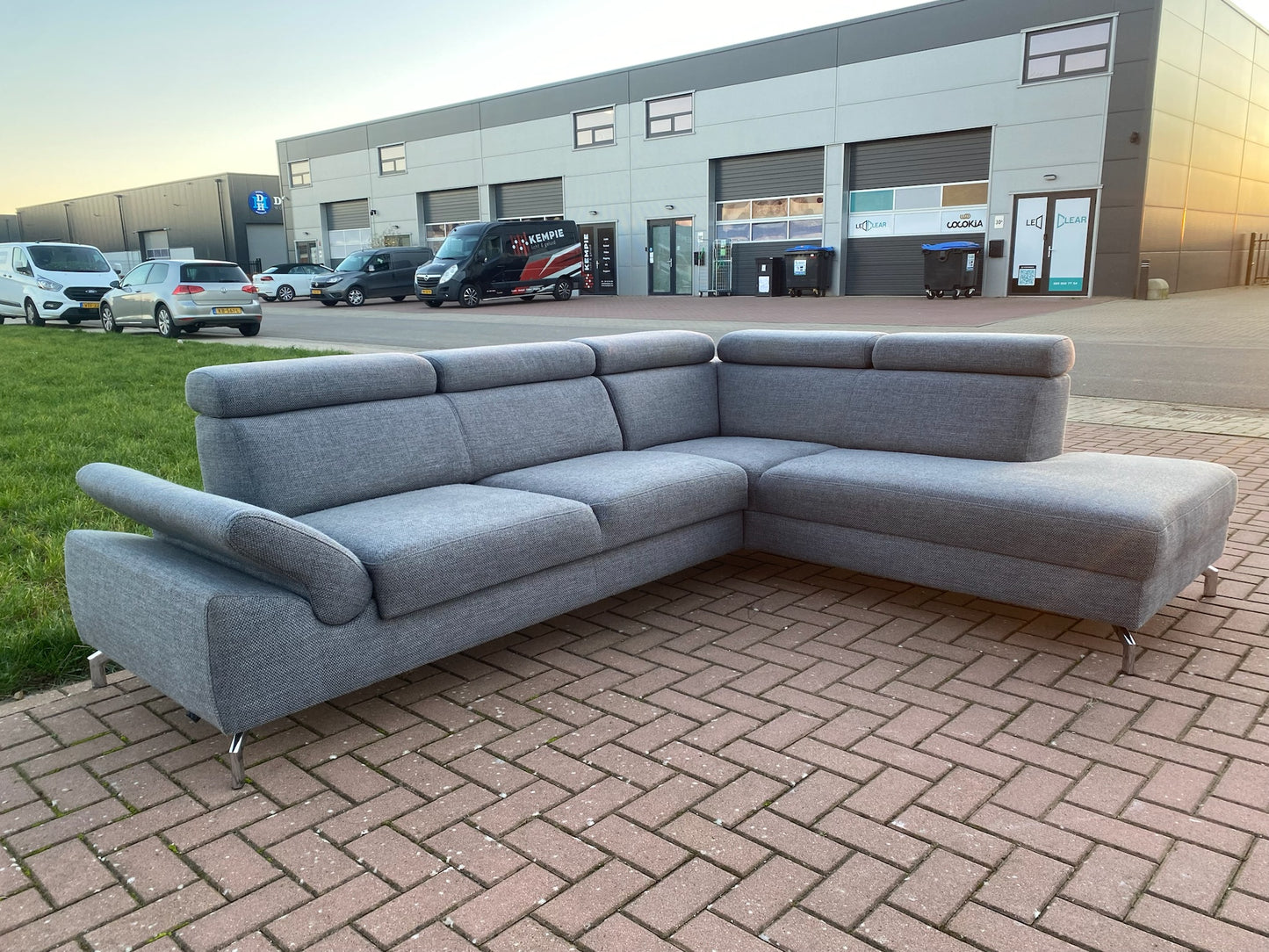 GRATIS LEVERING HEEL BENELUX + DACH Montel Grijze Hoekbank