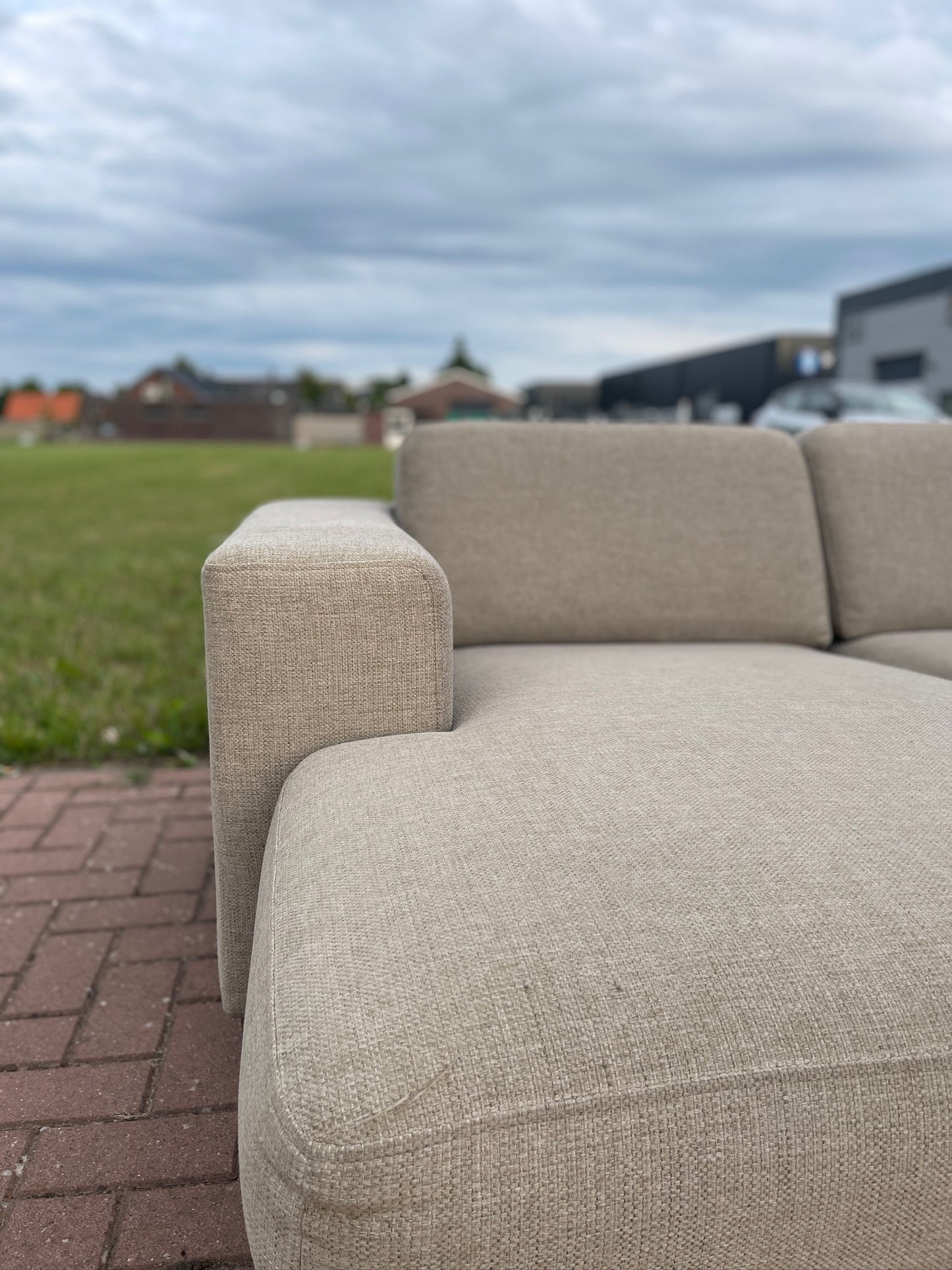 GRATIS LEVERING HEEL BENELUX + DACH Montel U-vormige Stoffen Hoekbank met brede Zitting