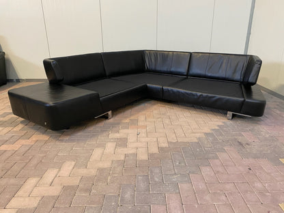 Natuzzi Opus Zwarte Leren Hoekbank – Luxe Comfort – Elegante Moderne Vormgeving – Gratis Levering NL & BE