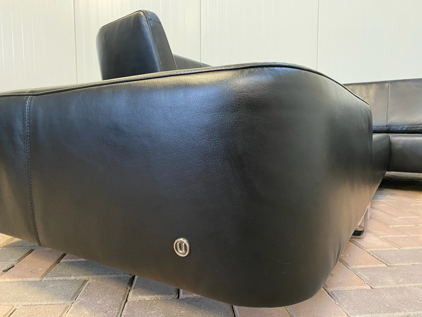 Natuzzi Opus Zwarte Leren Hoekbank – Luxe Comfort – Elegante Moderne Vormgeving – Gratis Levering NL & BE