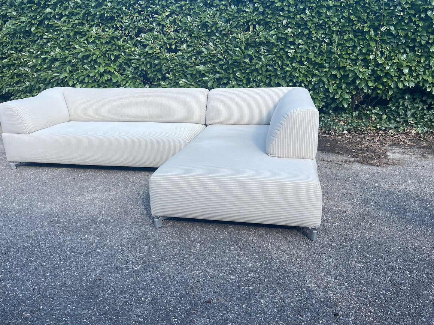 Leolux Faya Lobi Design Hoekbank– Luxe Ribstof–Iconisch Nederlands Design–Gratis Levering